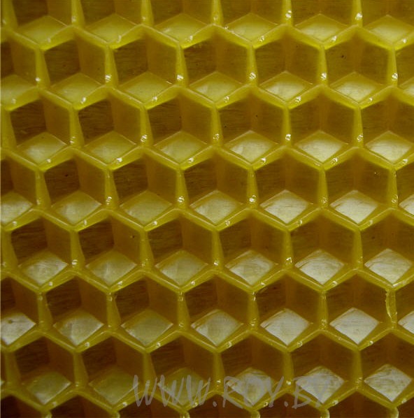 Вощина трутневая 410х260